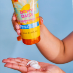 Loción Corporal Tree Hut Dewy Daisy - 251ml - Imagen 4