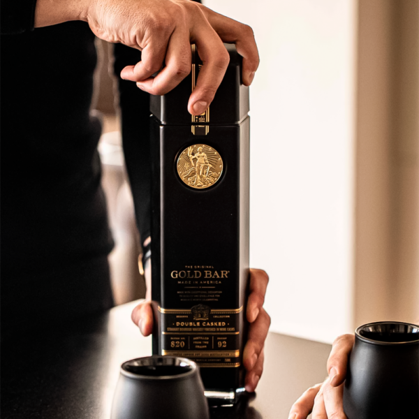 Whisky Gold Bar Bourbon Doble Black - 750ml - Imagen 3