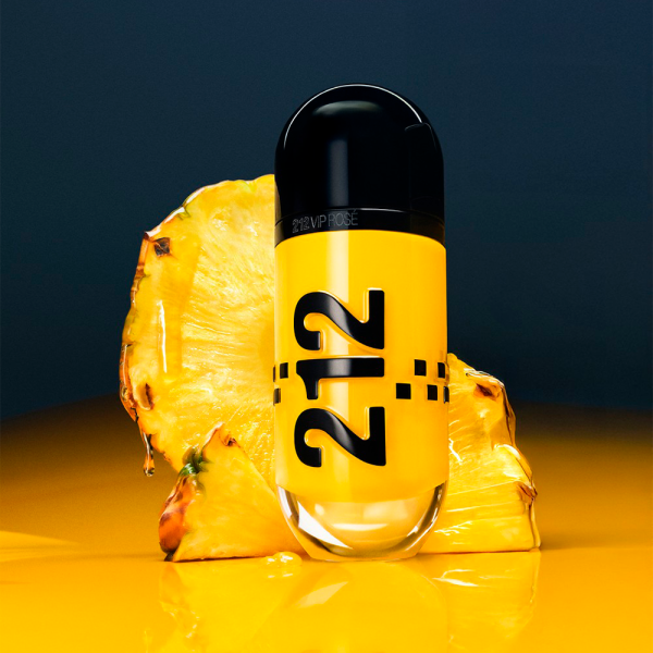 Perfume Carolina Herrera 212 Vip Black EDP 100ml - Masculino - Imagen 3